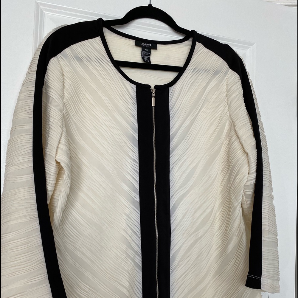 Alfani black and soft white top